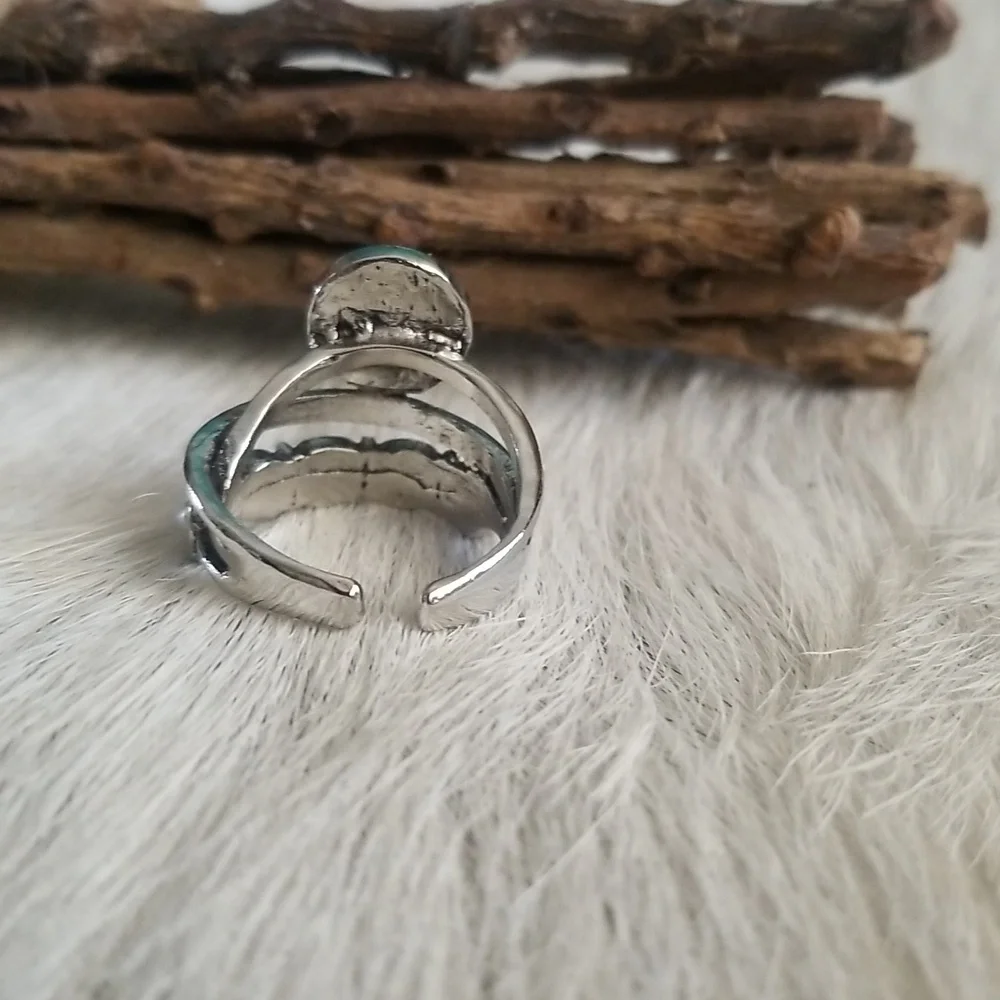 Blue Solitaire Ring - Picture 6 of 8
